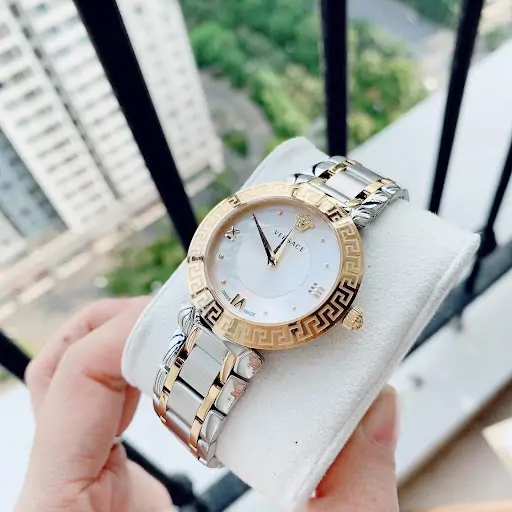 Đồng hồ Versace dây kim loại - Versace Daphnis